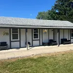 Niagara Parkway Riverview Inn